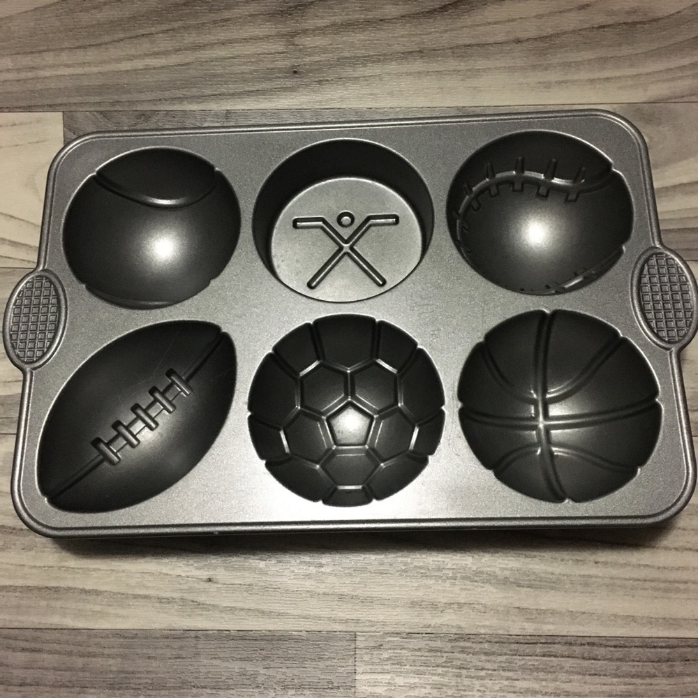 Nordic Ware All Star Pan